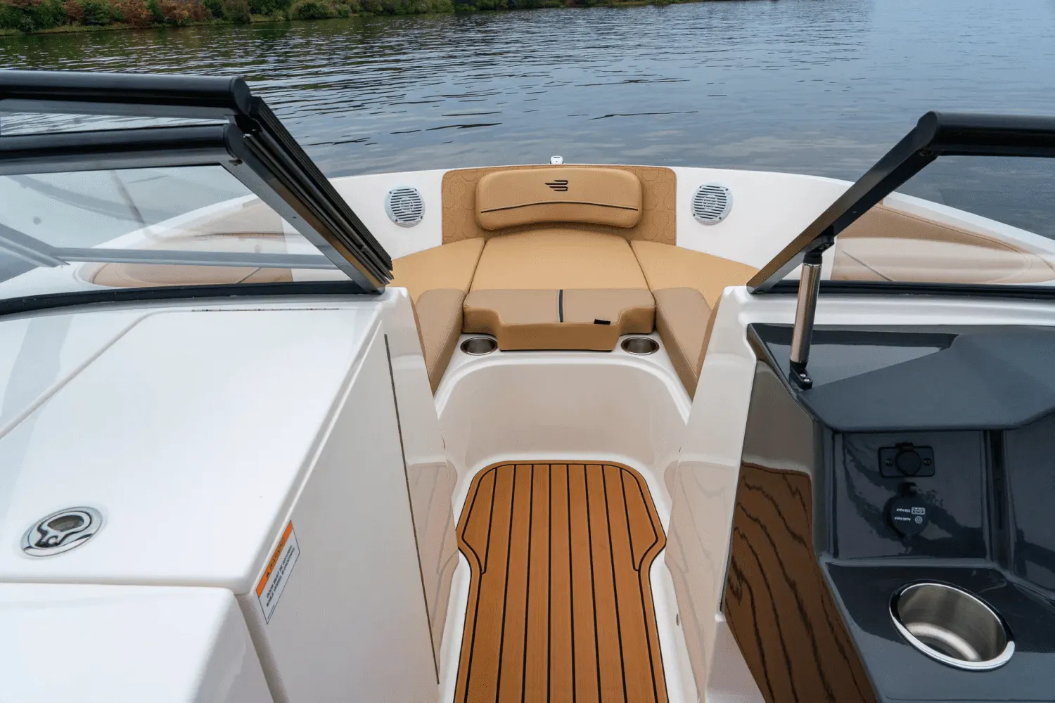 2025 Bayliner VR6 Image Thumbnail #7