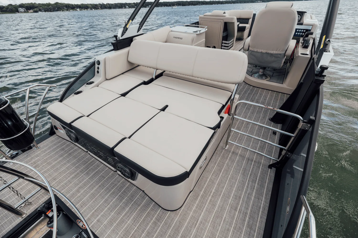 2025 Harris Grand Mariner 230 Image Thumbnail #8