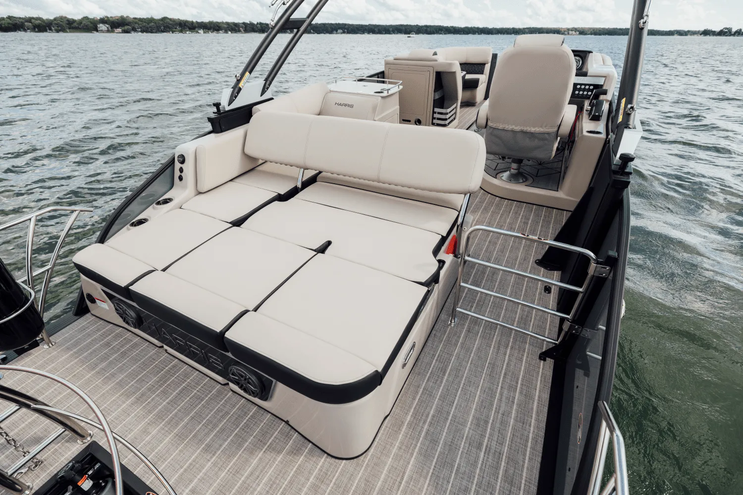 2025 Harris Grand Mariner 230 Image Thumbnail #7