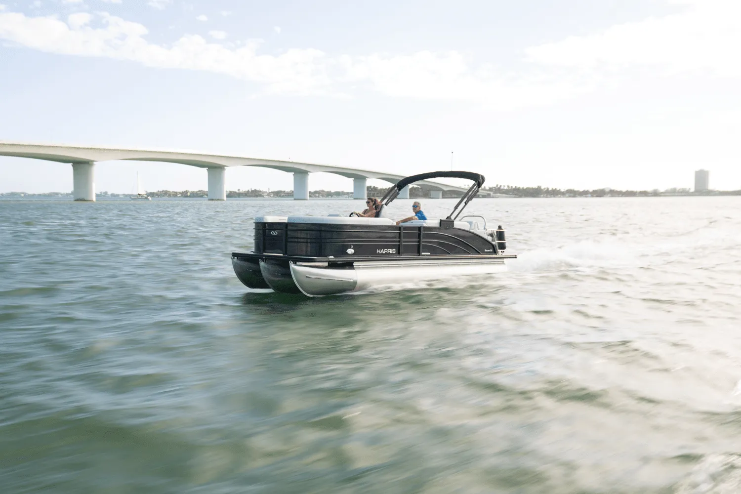 2025 Harris Sunliner 230 Image Thumbnail #0