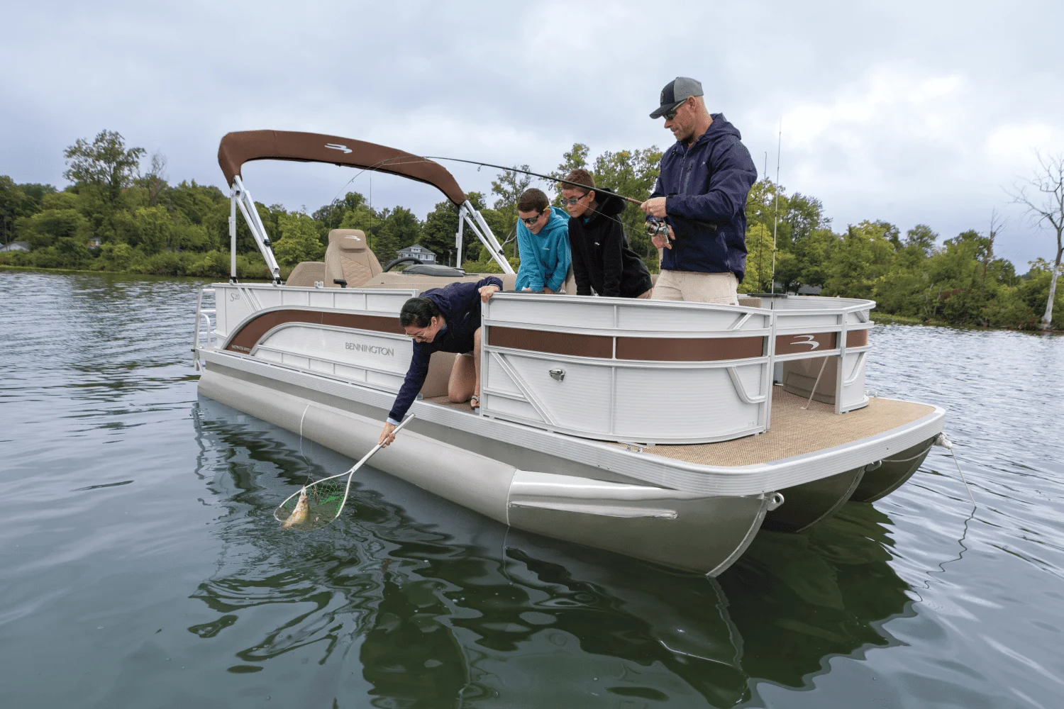 2026 Bennington S Series Image Thumbnail #2