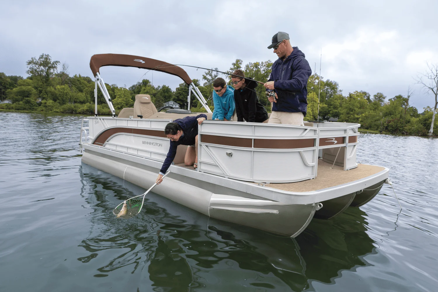 2026 Bennington S Series Image Thumbnail #1