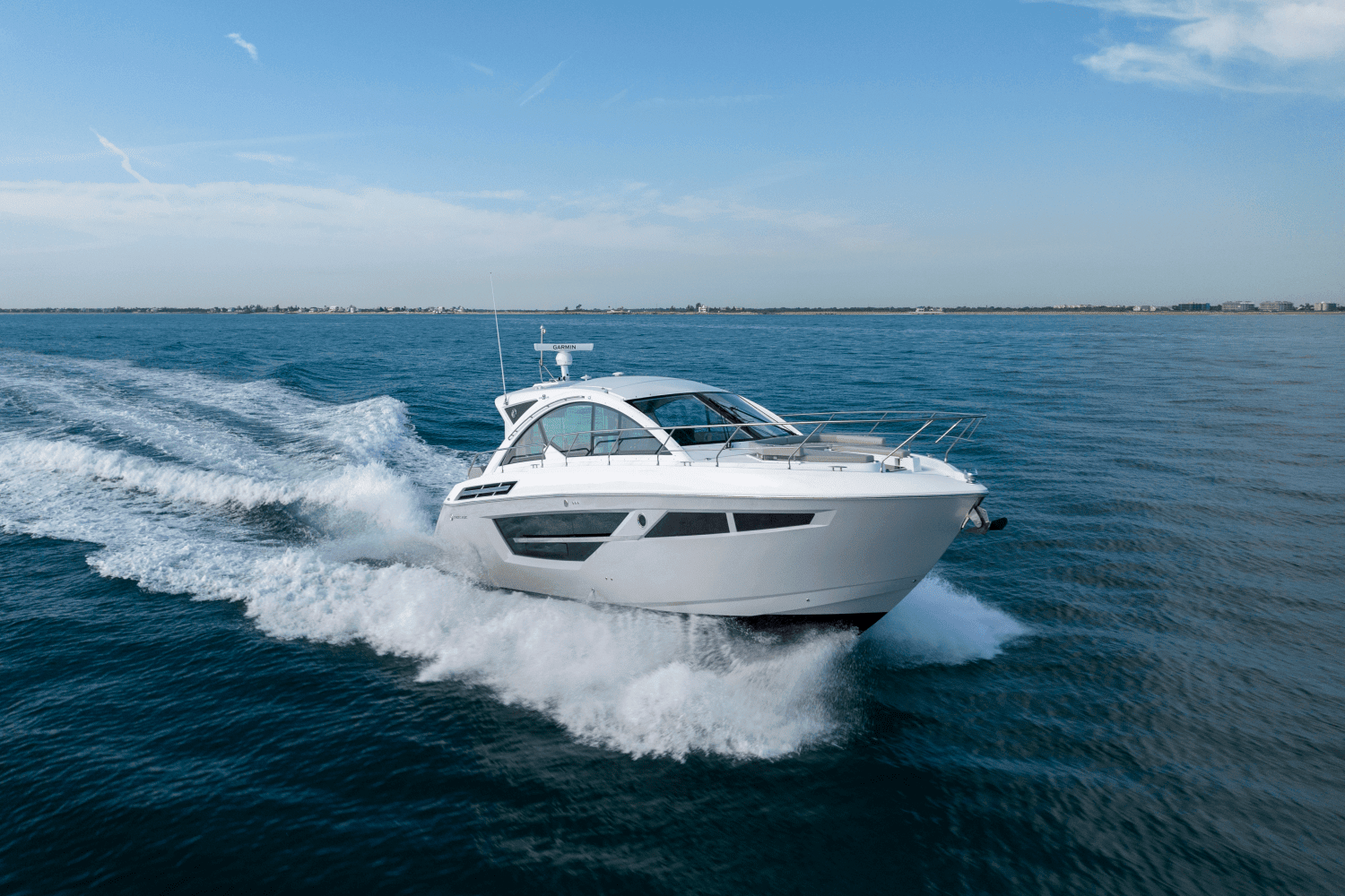 2026 Cruisers Yachts 50 Cantius Image Thumbnail #3