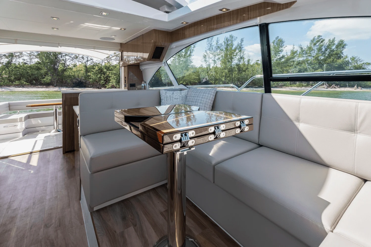 2026 Cruisers Yachts 50 Cantius Image Thumbnail #94