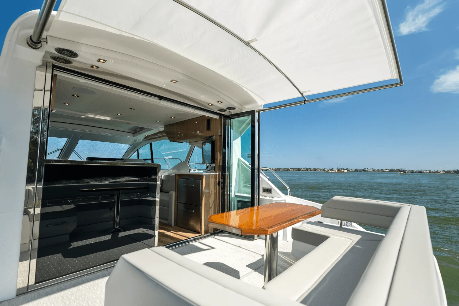 2026 Cruisers Yachts 50 Cantius Image Thumbnail #80