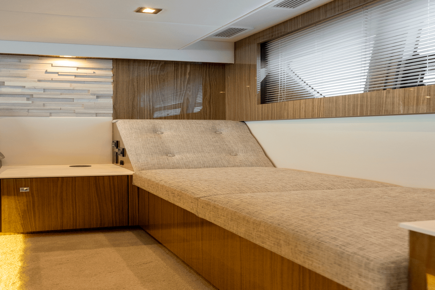 2026 Cruisers Yachts 50 Cantius Image Thumbnail #62