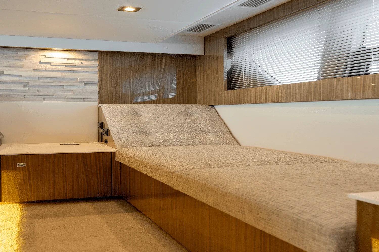 2026 Cruisers Yachts 50 Cantius Image Thumbnail #62