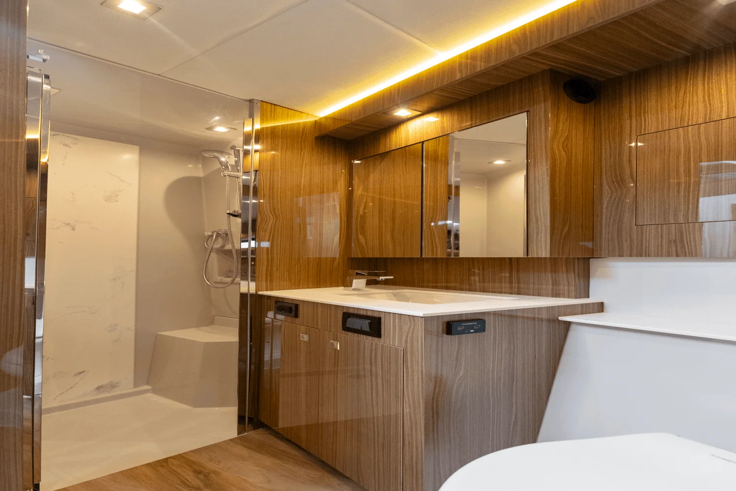 2026 Cruisers Yachts 50 Cantius Image Thumbnail #70