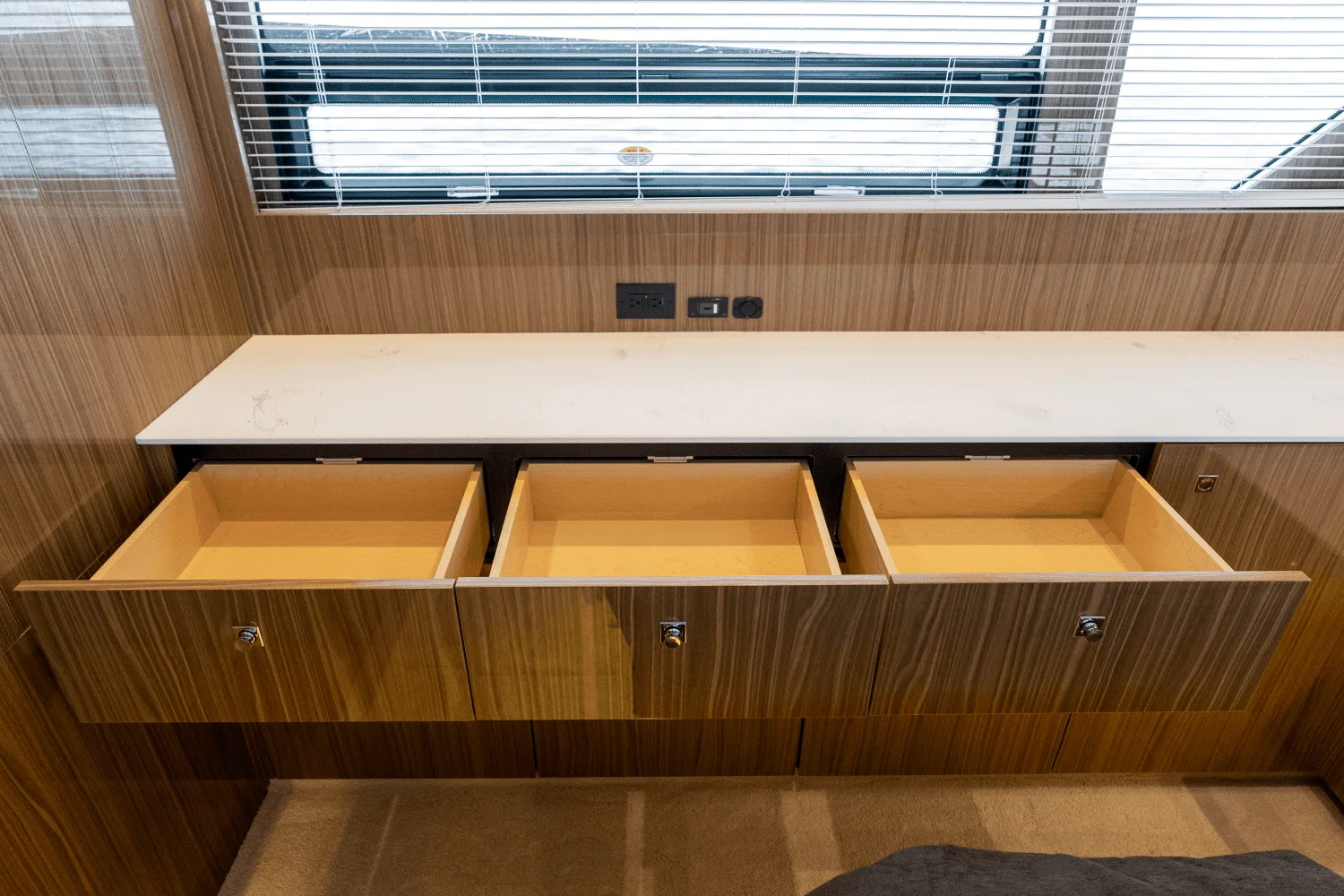 2026 Cruisers Yachts 50 Cantius Image Thumbnail #66