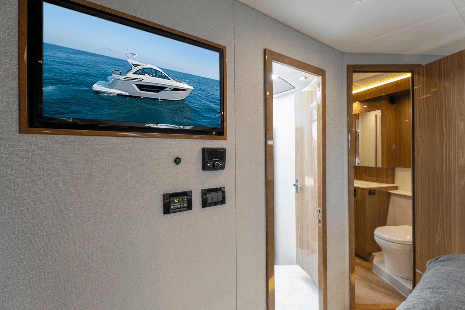 2026 Cruisers Yachts 50 Cantius Image Thumbnail #74