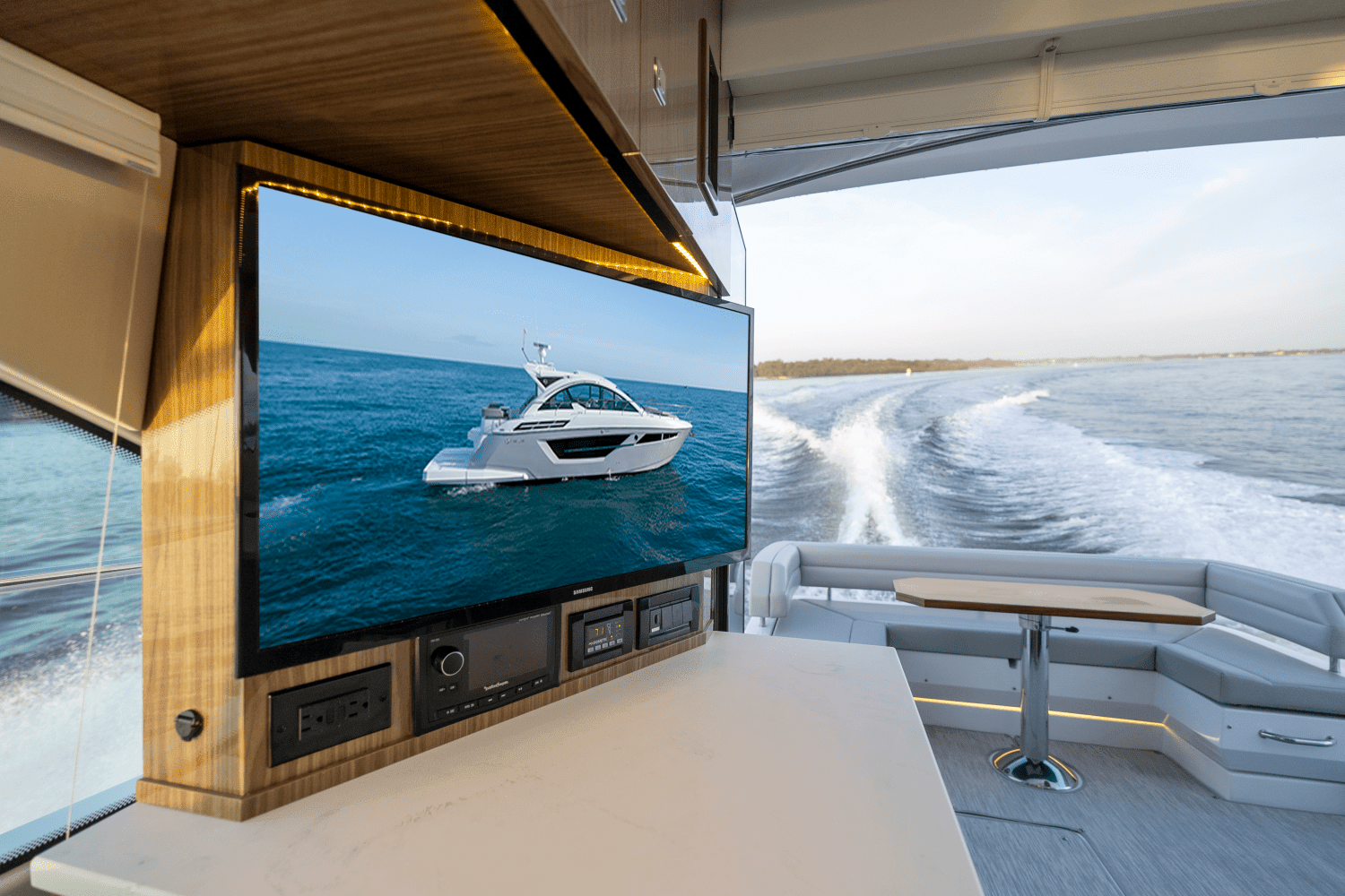 2026 Cruisers Yachts 50 Cantius Image Thumbnail #32