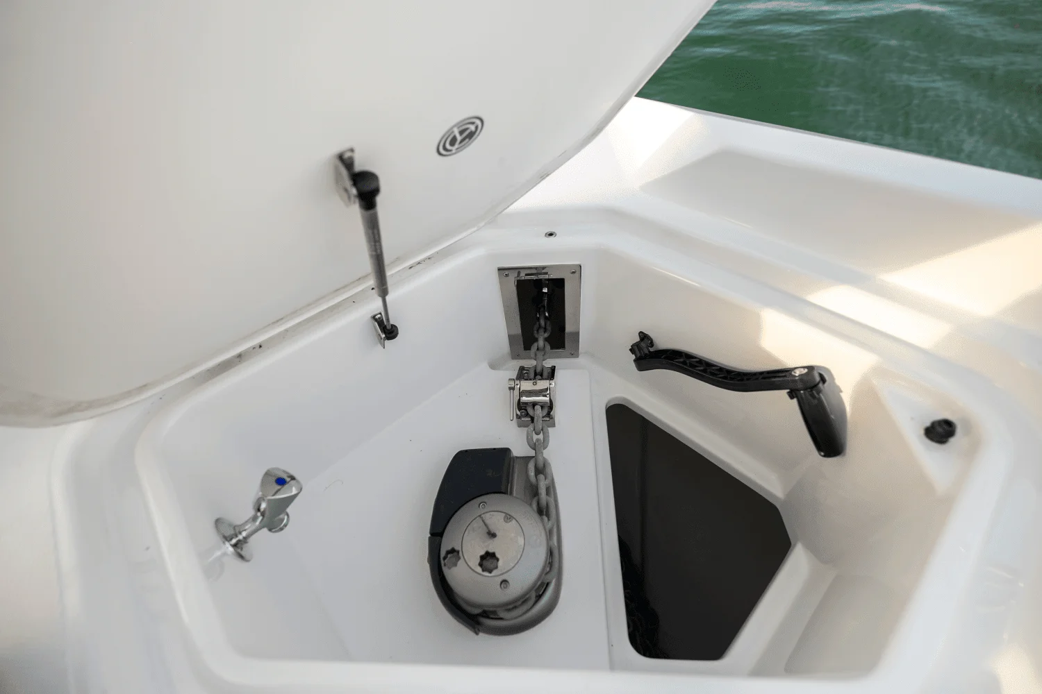 2026 Cruisers Yachts 50 Cantius Image Thumbnail #37