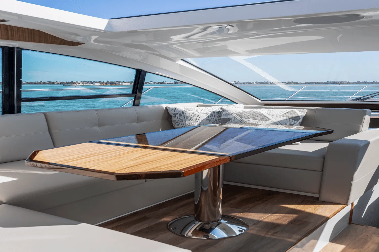 2026 Cruisers Yachts 50 Cantius Image Thumbnail #91