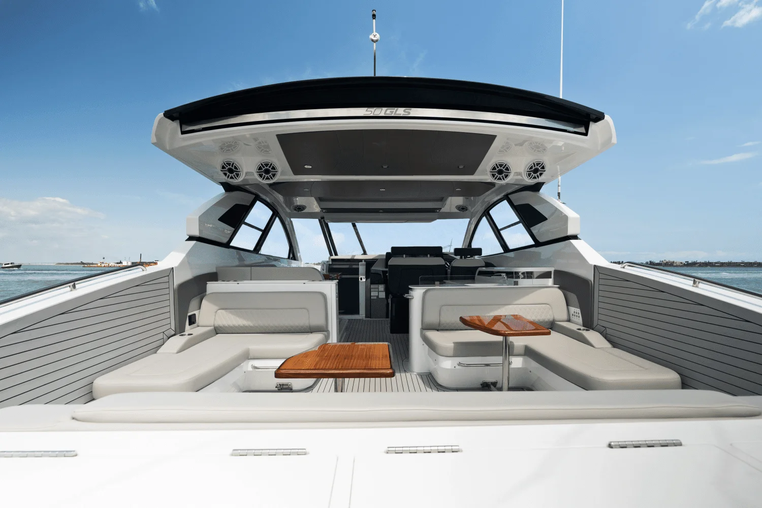 2026 Cruisers Yachts 50 GLS Outboard Image Thumbnail #61