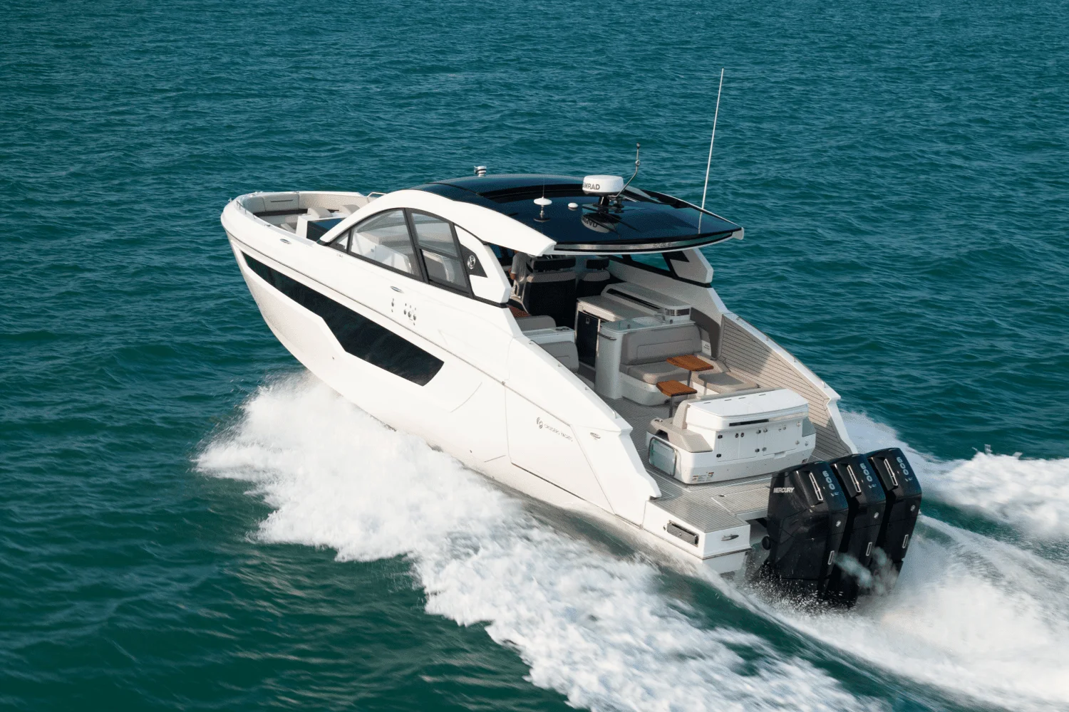 2026 Cruisers Yachts 50 GLS Outboard Image Thumbnail #4