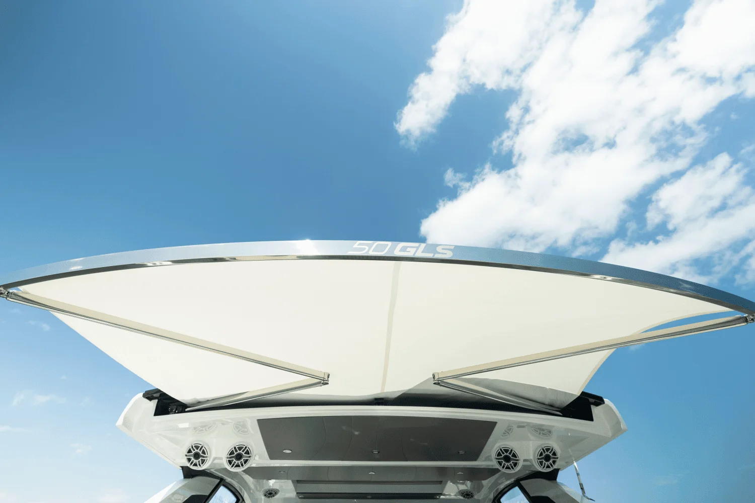 2026 Cruisers Yachts 50 GLS Outboard Image Thumbnail #78