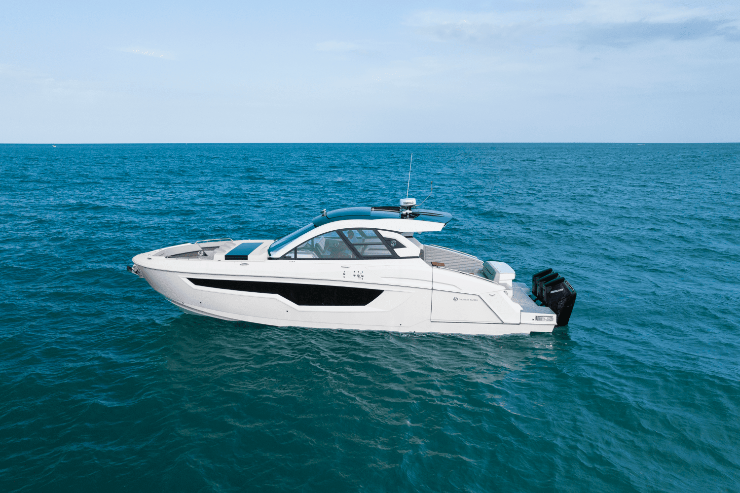 2026 Cruisers Yachts 50 GLS Outboard Image Thumbnail #13