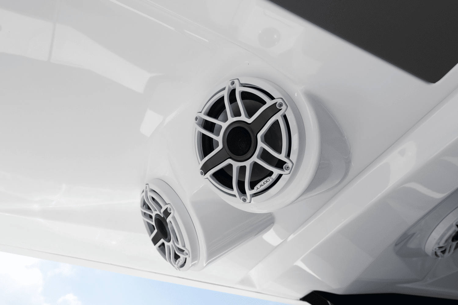 2026 Cruisers Yachts 50 GLS Outboard Image Thumbnail #81