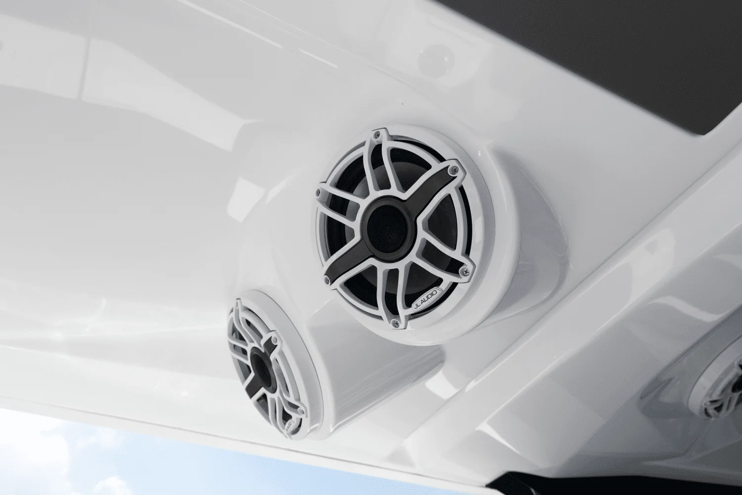 2026 Cruisers Yachts 50 GLS Outboard Image Thumbnail #81