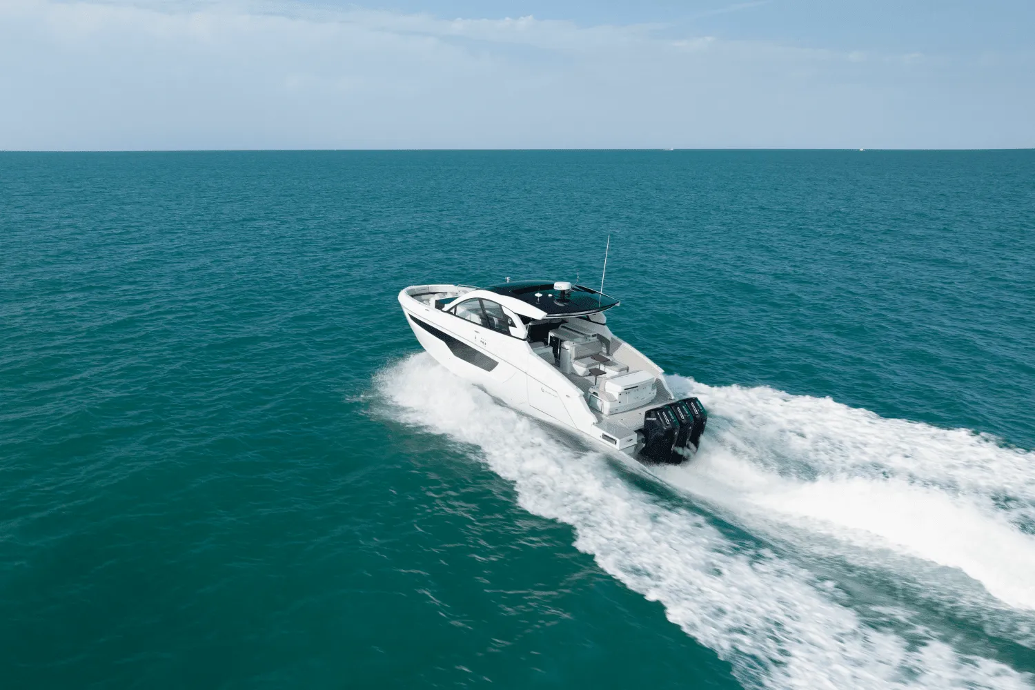 Thumbnail 4 for 2025 Cruisers Yachts 50 GLS Outboard