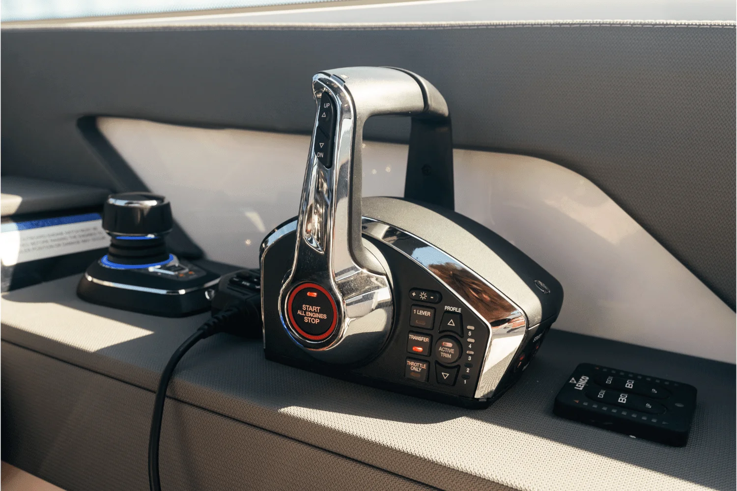 2026 Cruisers Yachts 38 GLS Outboard Image Thumbnail #79