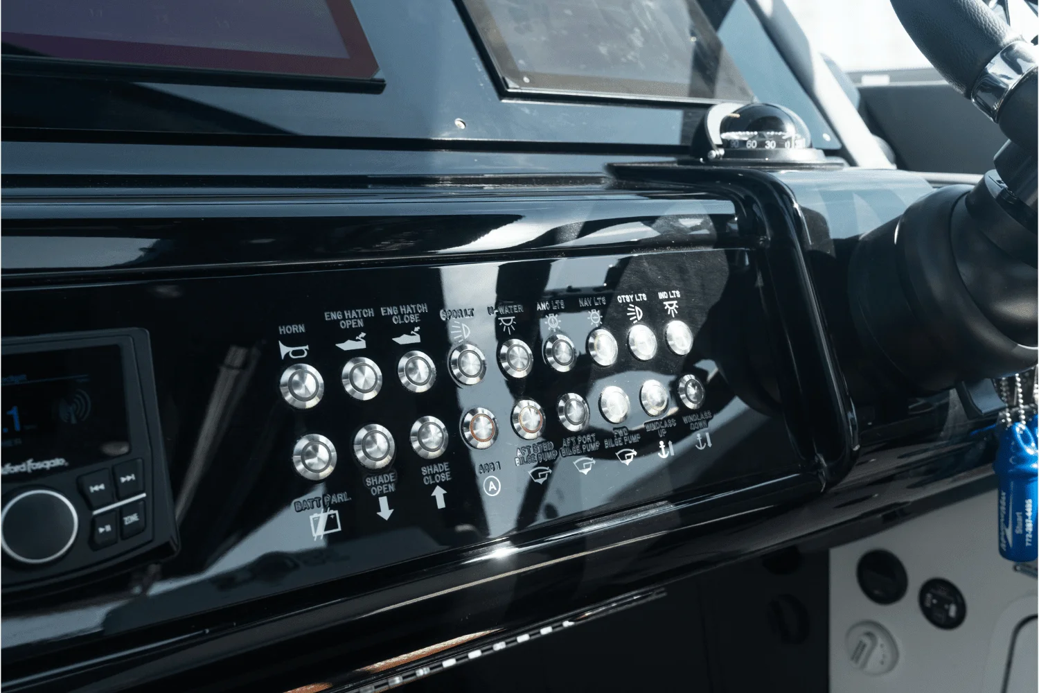 2026 Cruisers Yachts 38 GLS Outboard Image Thumbnail #77