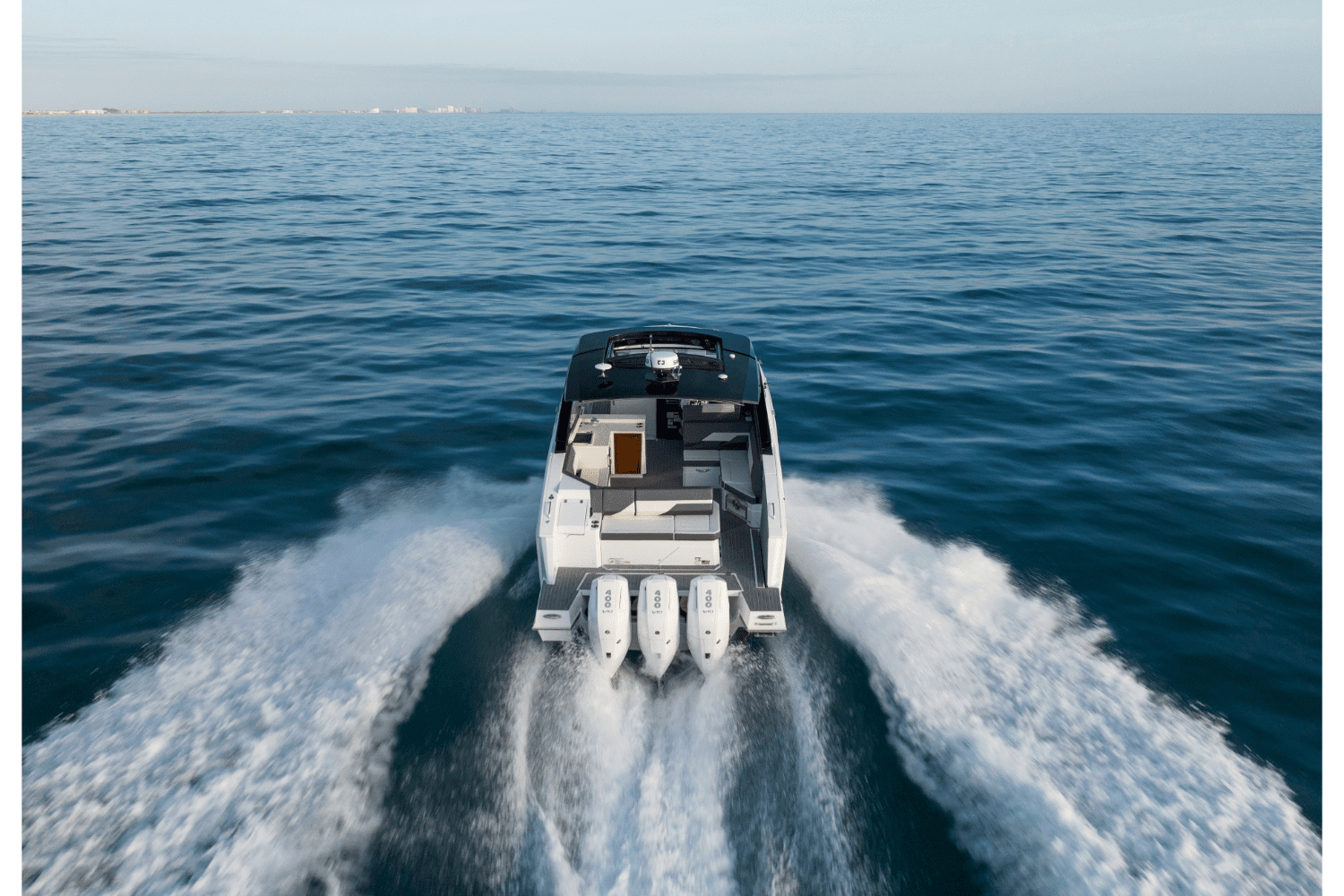 2026 Cruisers Yachts 38 GLS Outboard Image Thumbnail #17