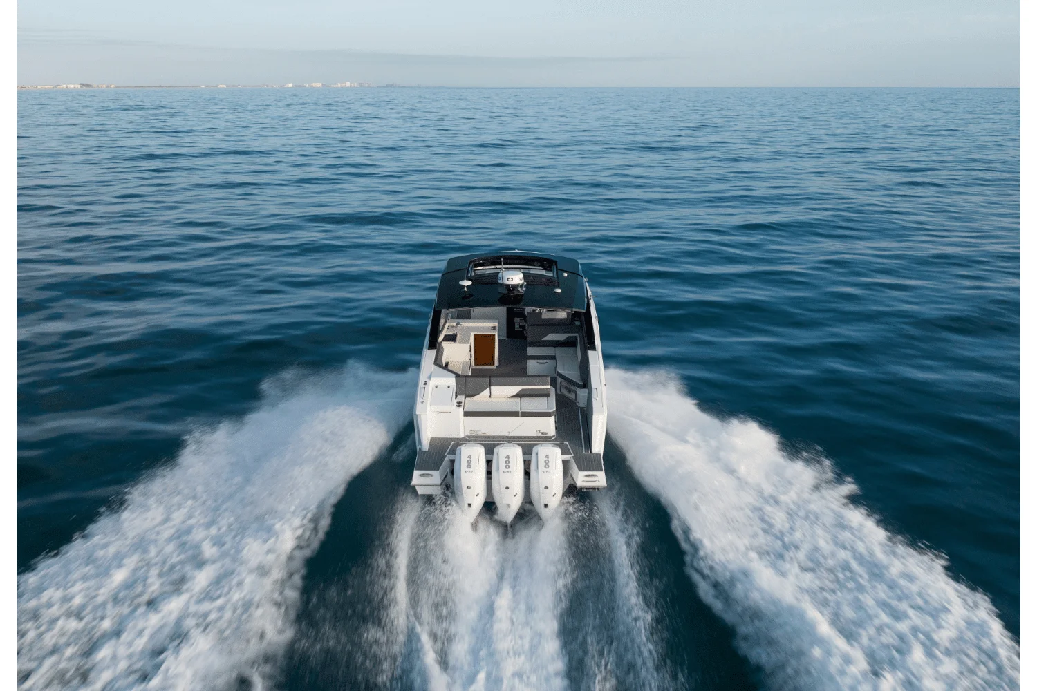 2026 Cruisers Yachts 38 GLS Outboard Image Thumbnail #17