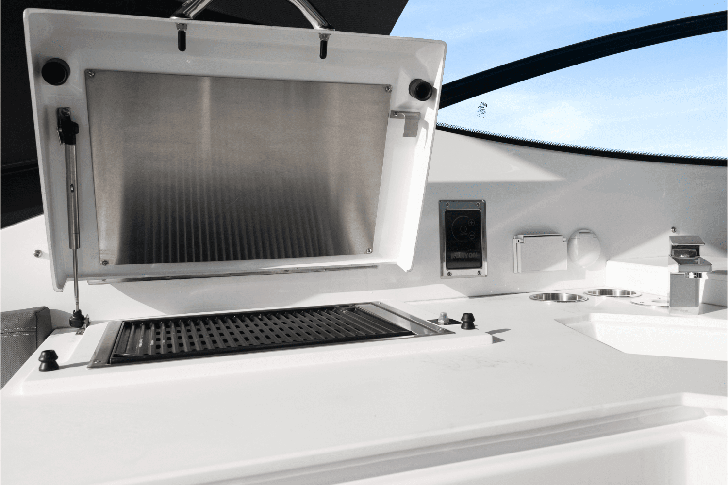 2026 Cruisers Yachts 38 GLS Outboard Image Thumbnail #37