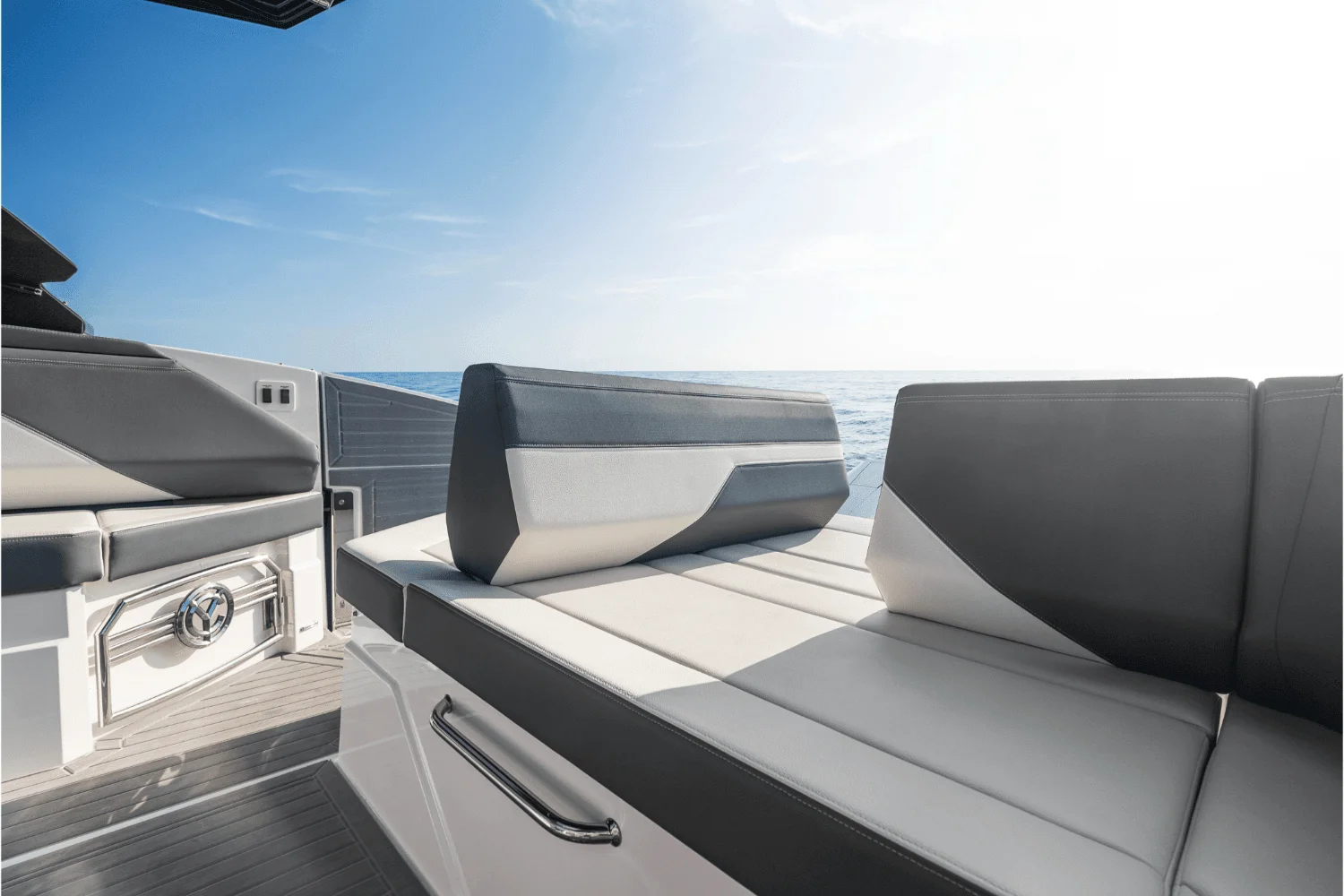 2026 Cruisers Yachts 38 GLS Outboard Image Thumbnail #62