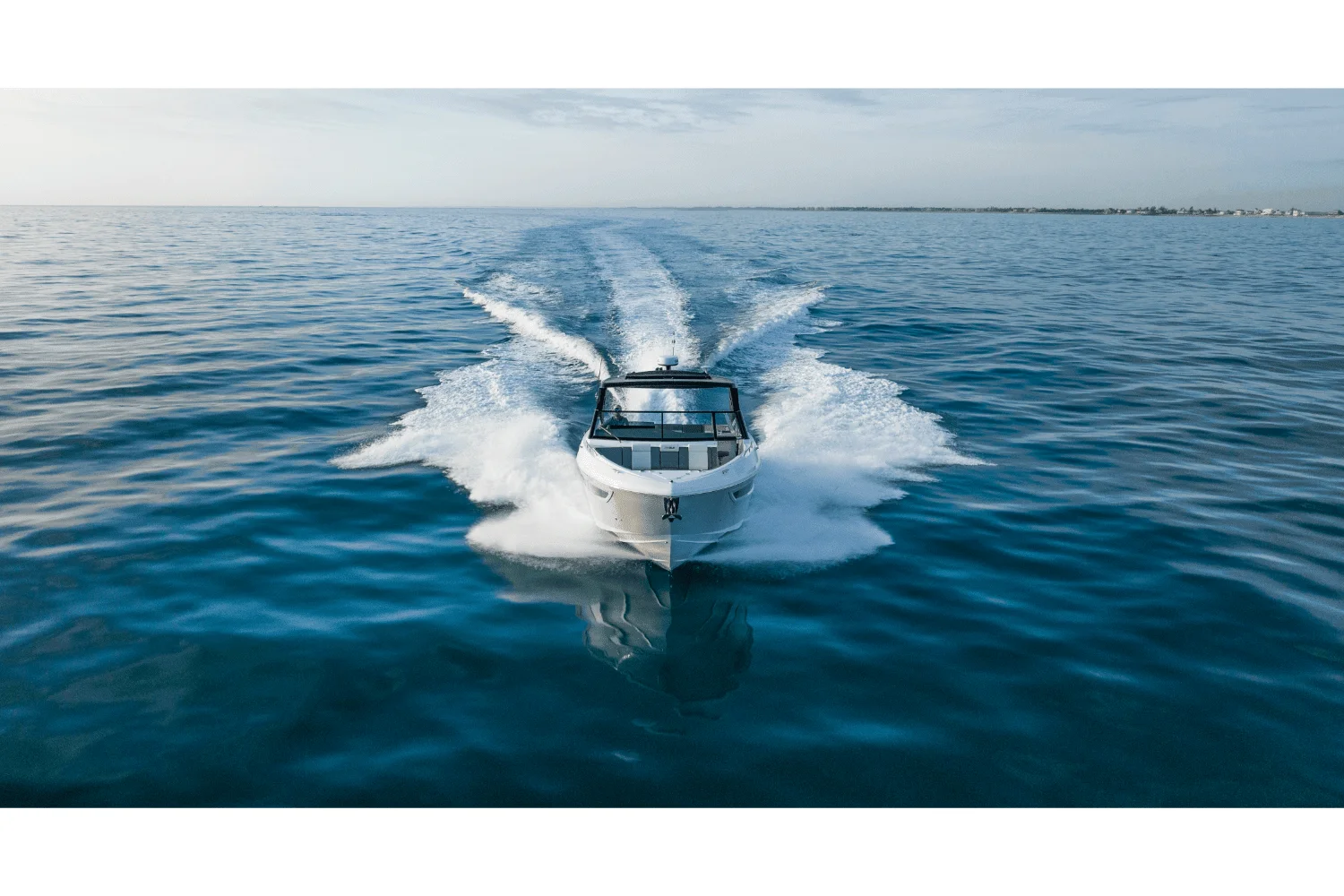 2026 Cruisers Yachts 38 GLS Outboard Image Thumbnail #19