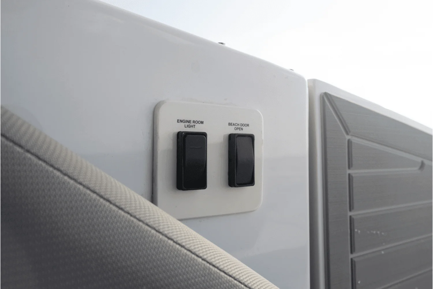 2026 Cruisers Yachts 38 GLS Outboard Image Thumbnail #47