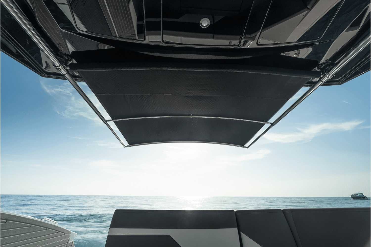 2026 Cruisers Yachts 38 GLS Outboard Image Thumbnail #64