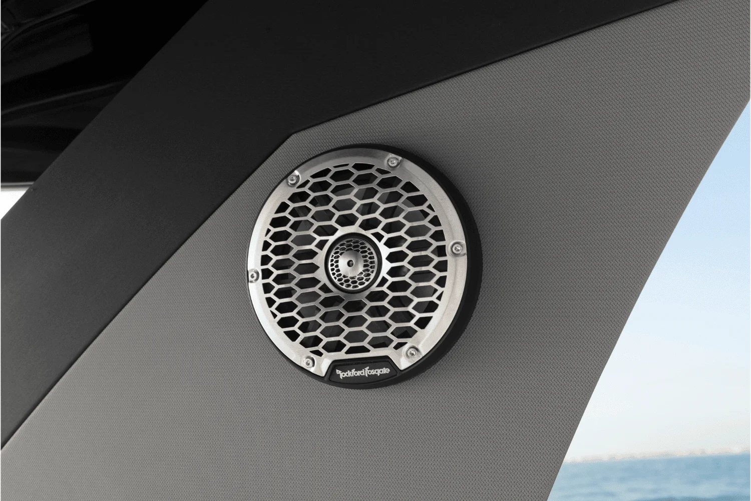 2026 Cruisers Yachts 38 GLS Outboard Image Thumbnail #40