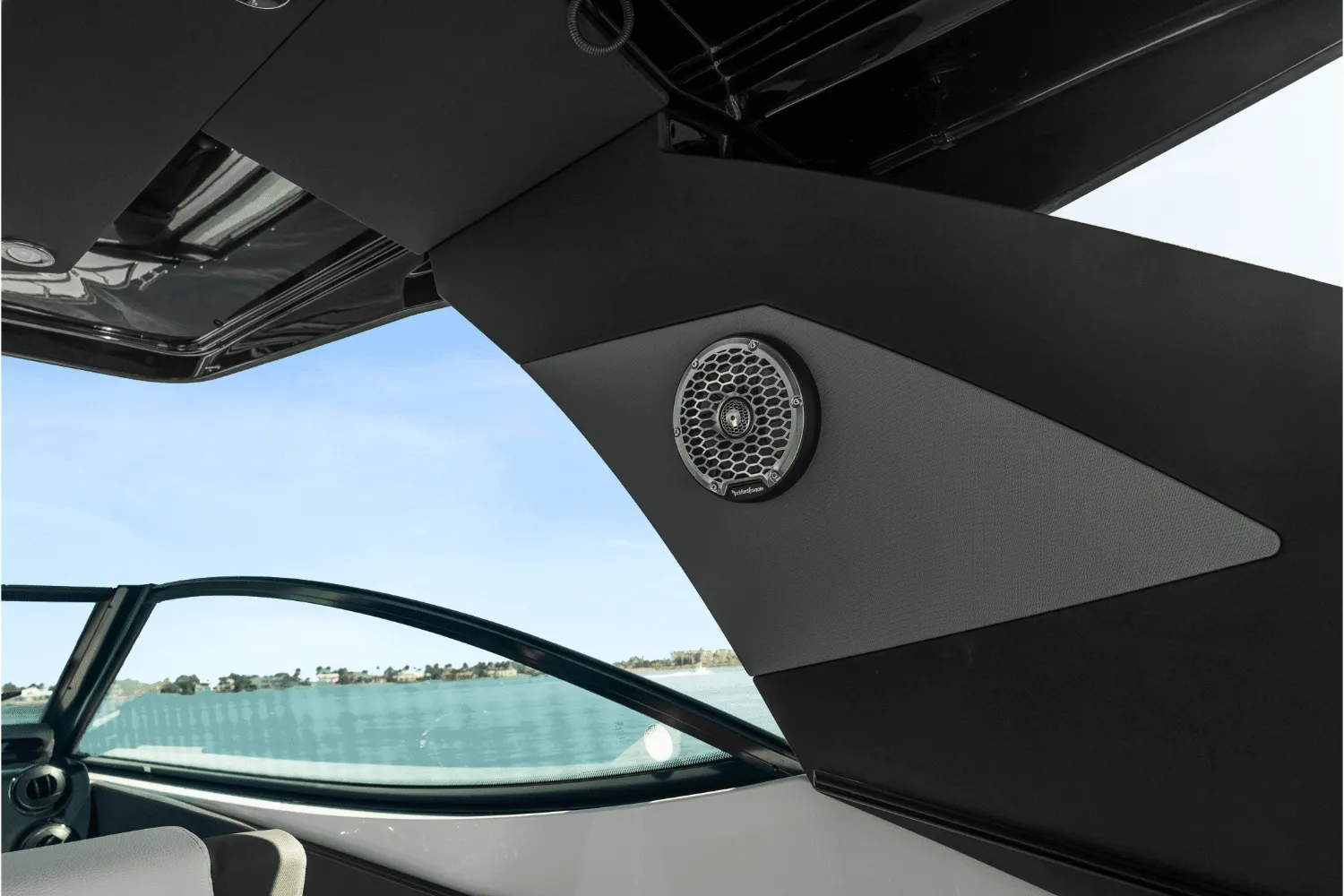2026 Cruisers Yachts 38 GLS Outboard Image Thumbnail #72