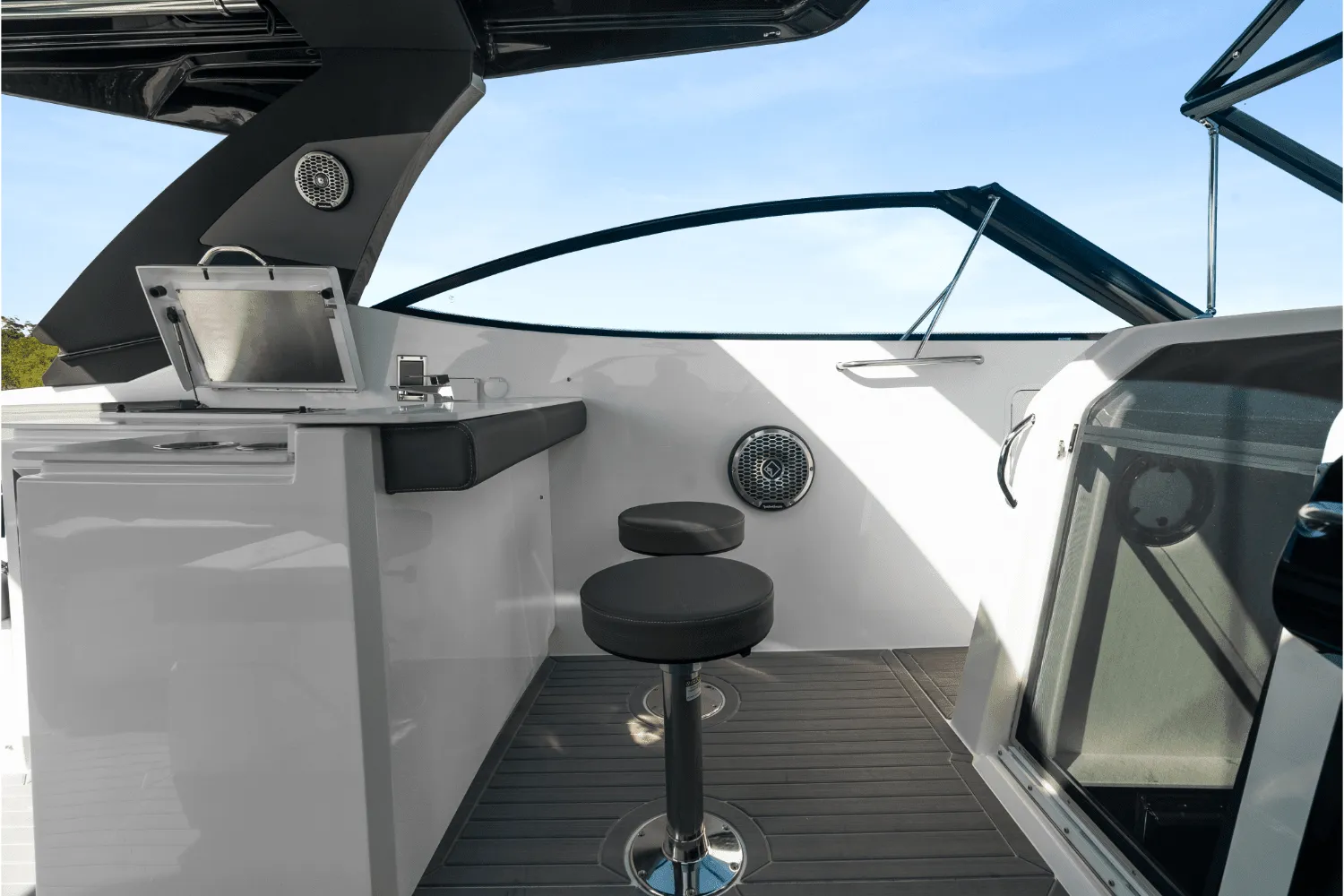 2026 Cruisers Yachts 38 GLS Outboard Image Thumbnail #66