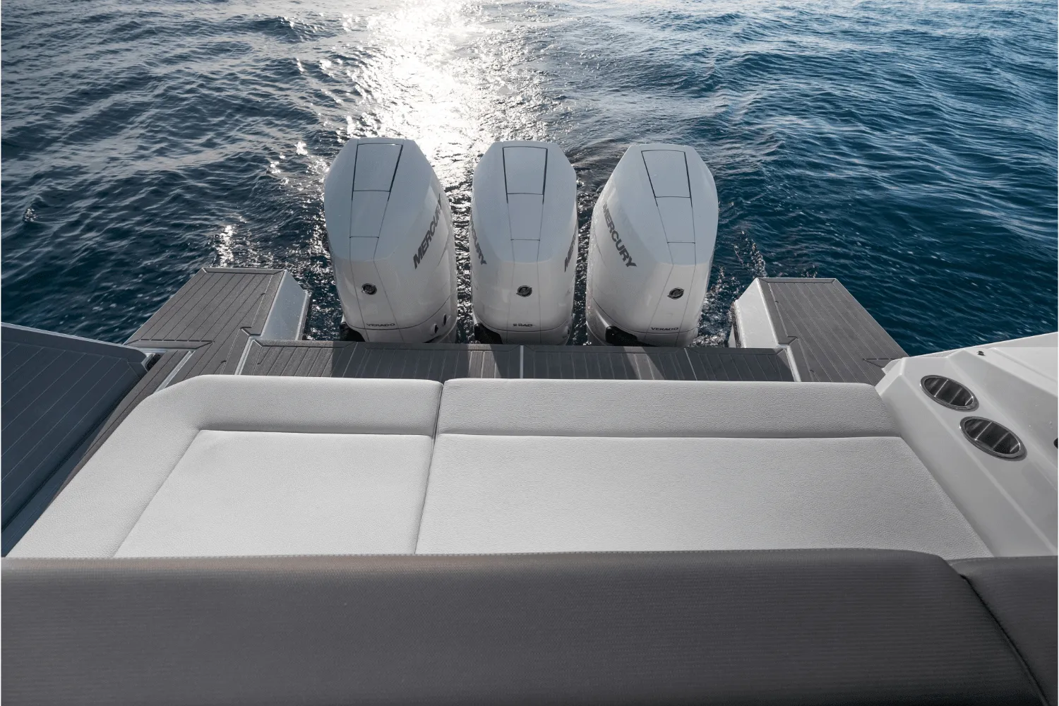 2026 Cruisers Yachts 38 GLS Outboard Image Thumbnail #53