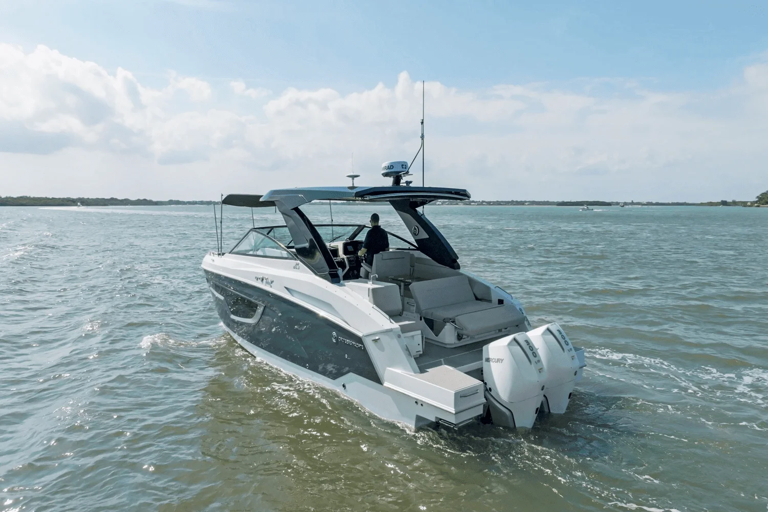 2026 Cruisers Yachts 34 GLS Outboard Image Thumbnail #4