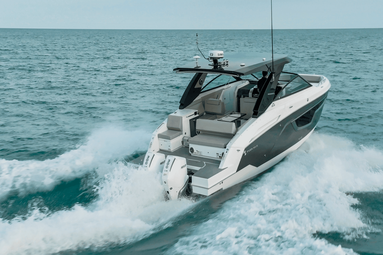 2026 Cruisers Yachts 34 GLS Outboard Image Thumbnail #62