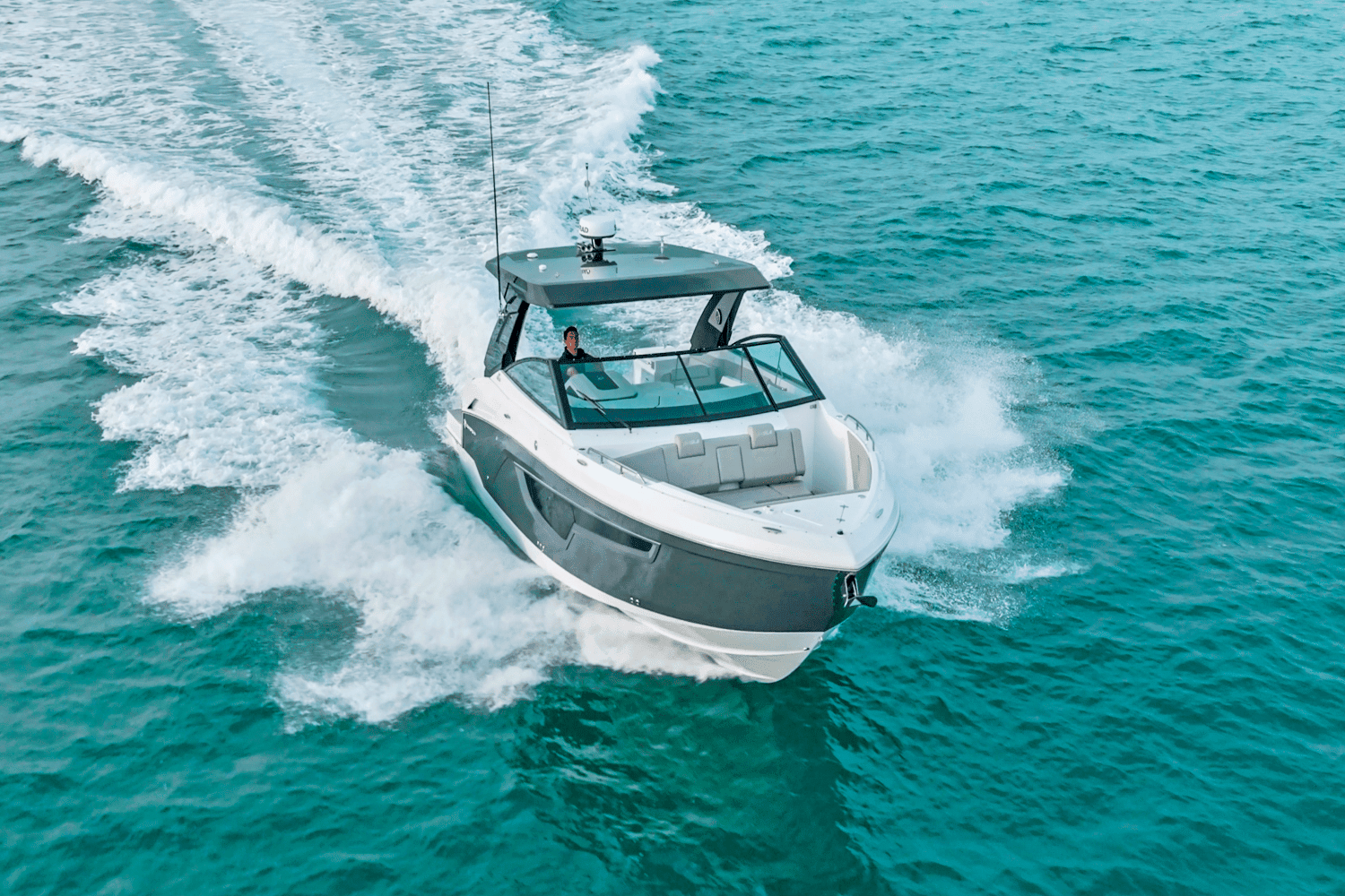 2026 Cruisers Yachts 34 GLS Outboard Image Thumbnail #52