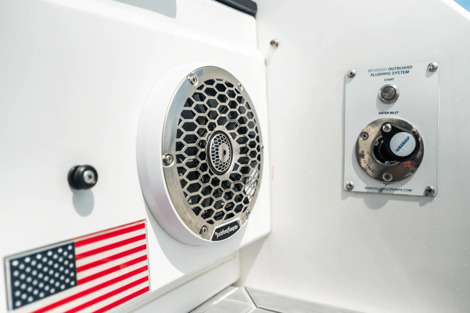 2026 Cruisers Yachts 34 GLS Outboard Image Thumbnail #10