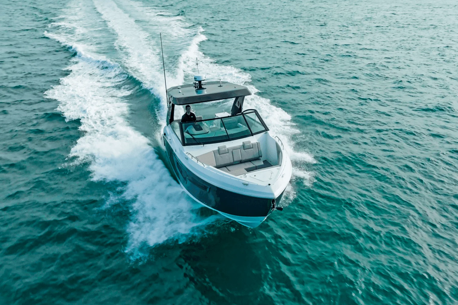 2026 Cruisers Yachts 34 GLS Outboard Image Thumbnail #43