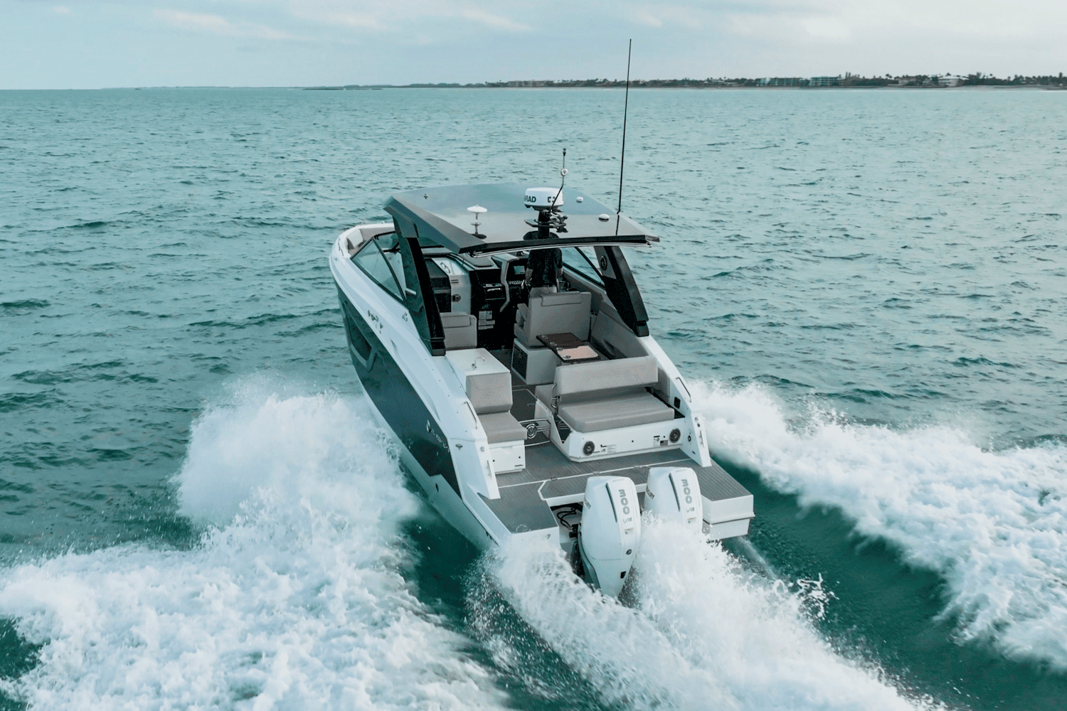 2026 Cruisers Yachts 34 GLS Outboard Image Thumbnail #56