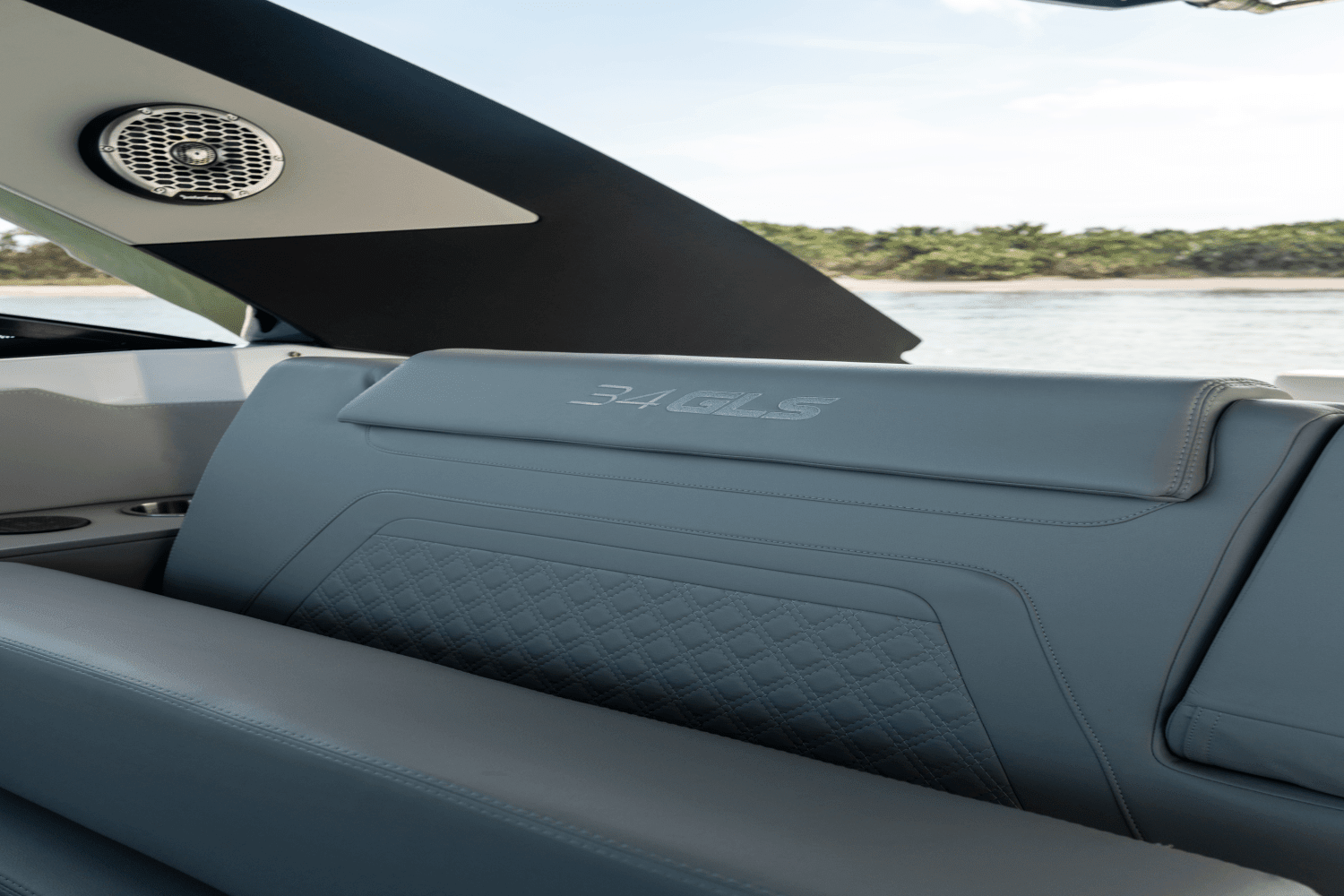 2026 Cruisers Yachts 34 GLS Outboard Image Thumbnail #67