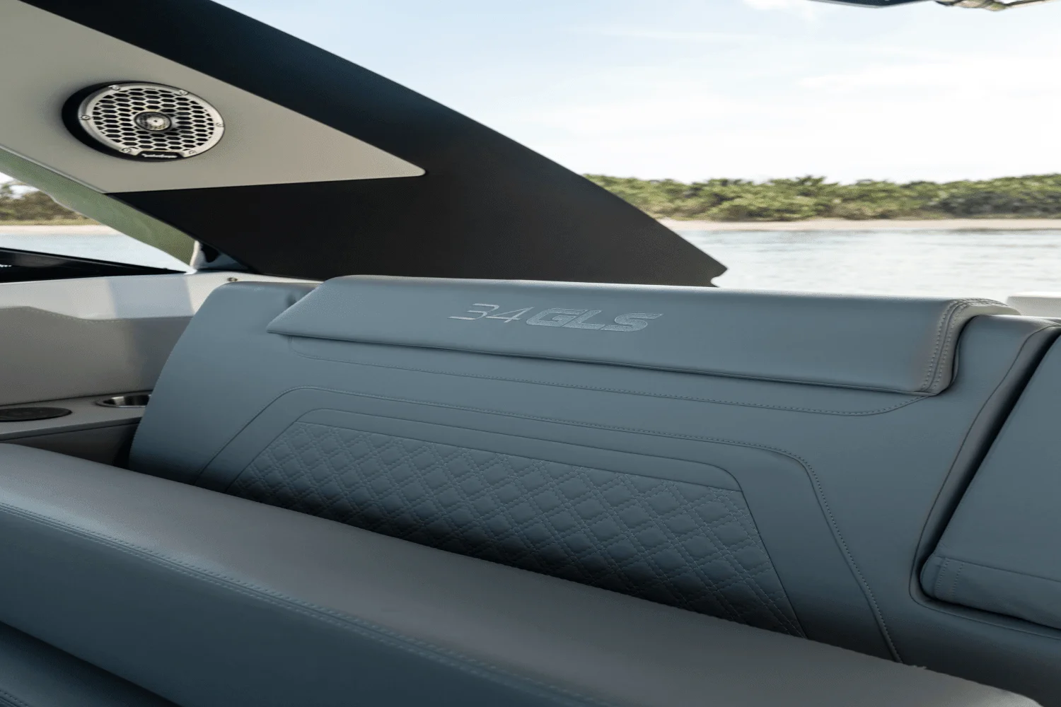 2026 Cruisers Yachts 34 GLS Outboard Image Thumbnail #67