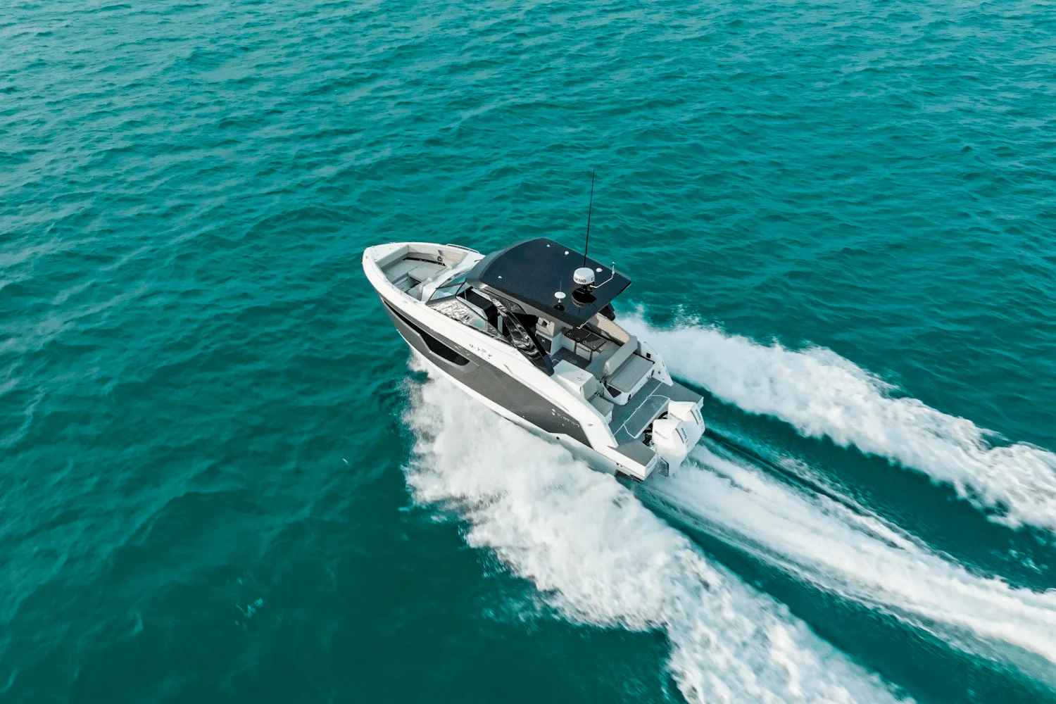 2026 Cruisers Yachts 34 GLS Outboard Image Thumbnail #47