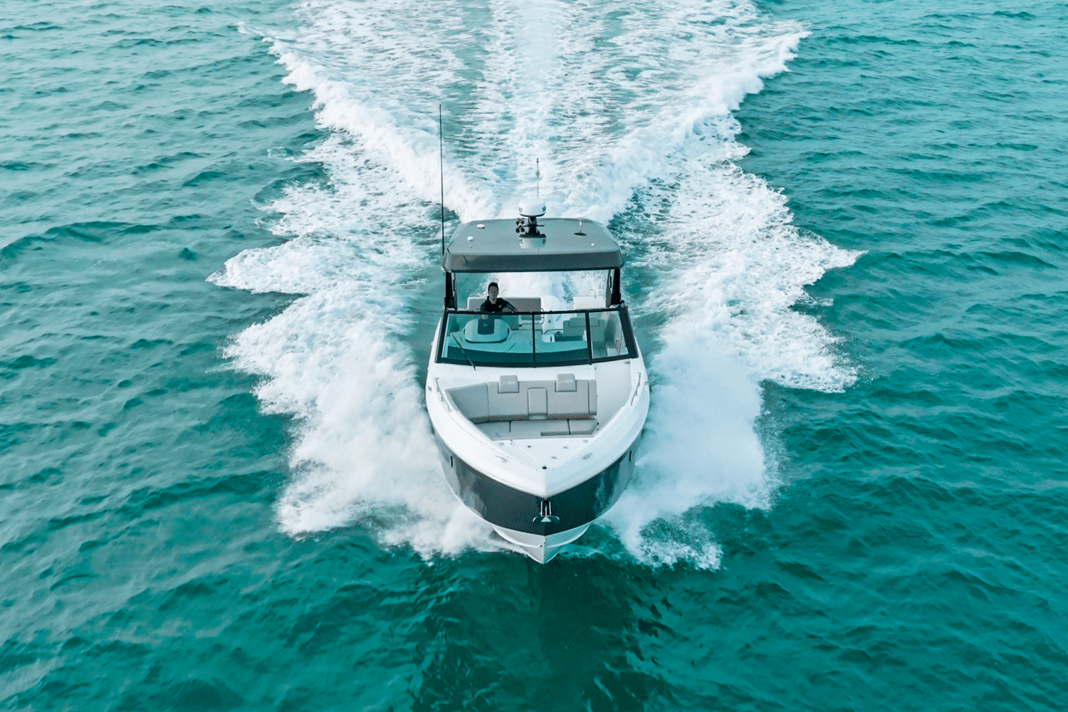 2026 Cruisers Yachts 34 GLS Outboard Image Thumbnail #53