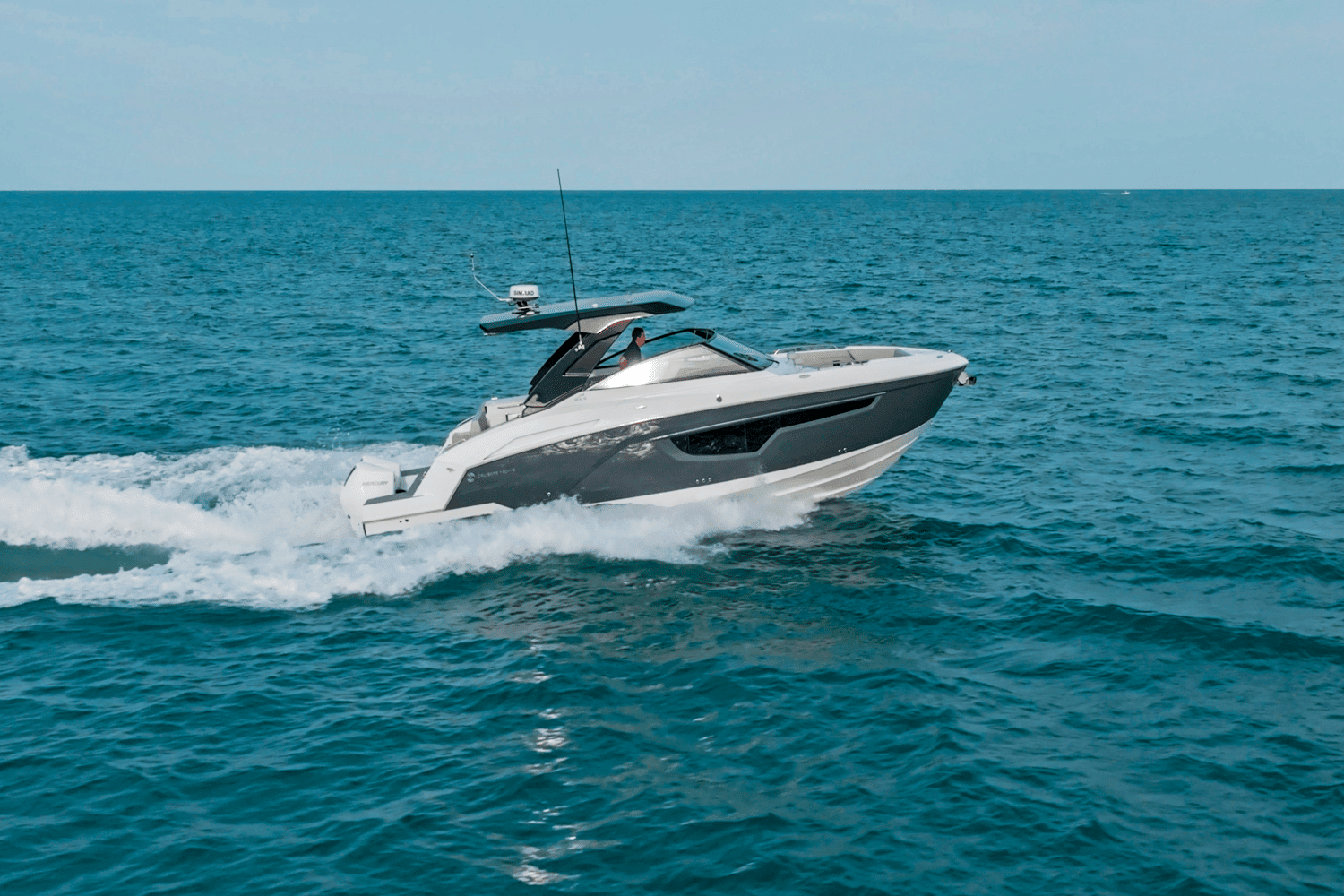 2026 Cruisers Yachts 34 GLS Outboard Image Thumbnail #48