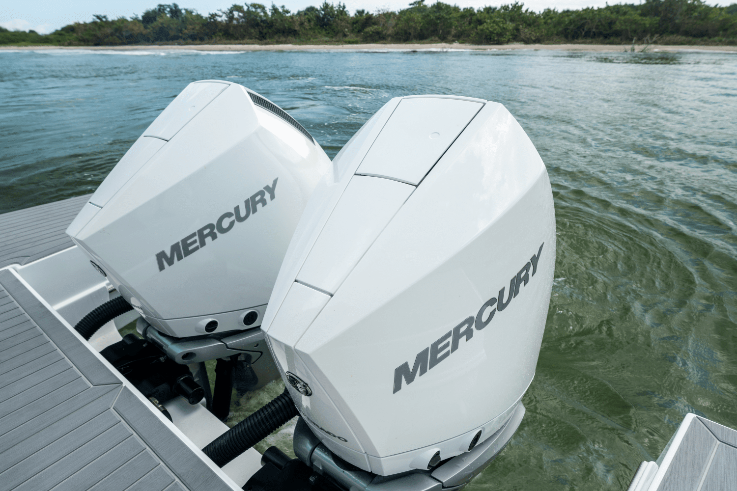 2026 Cruisers Yachts 34 GLS Outboard Image Thumbnail #6