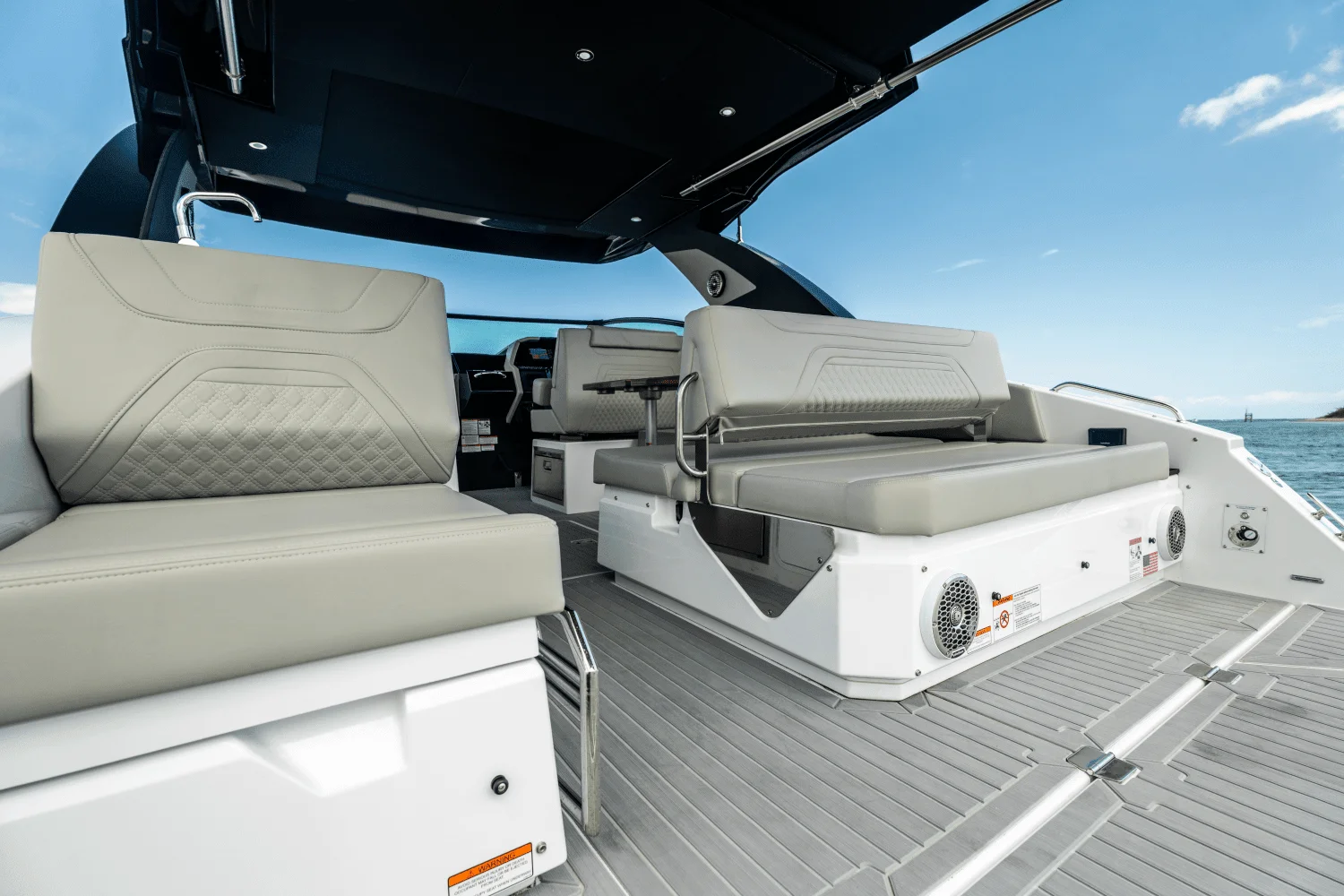 2026 Cruisers Yachts 34 GLS Outboard Image Thumbnail #76